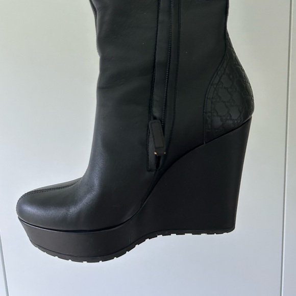 GUCCI DYED LAMB BOOTIES - Picture 3 of 6